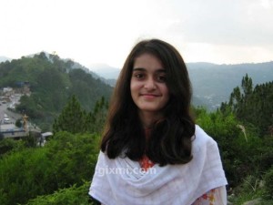 Pakistani-girl-at-hill-station-625x469