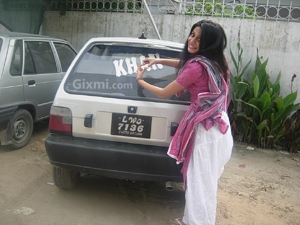 http://www.gixmi.com/wp-content/uploads/2011/03/beautiful-pakistani-girl_0046.jpg