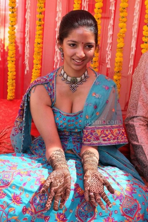 Indian Dulhan – Girls Mehndi designs