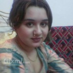 sexy_heera_mandi_girl_showing_boobs