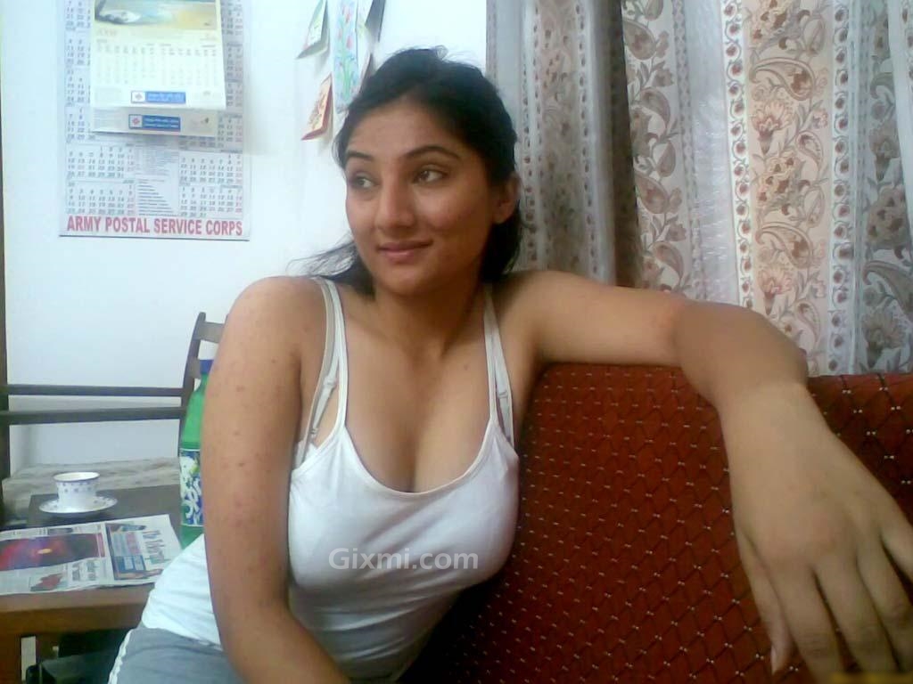 Hot Indian housewives real life photos